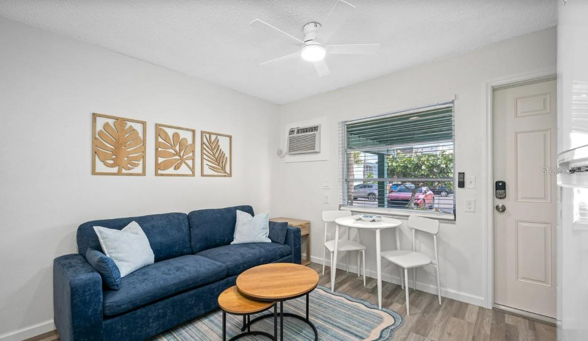 Image 4 of 19 For 2700 Gulf Boulevard 2