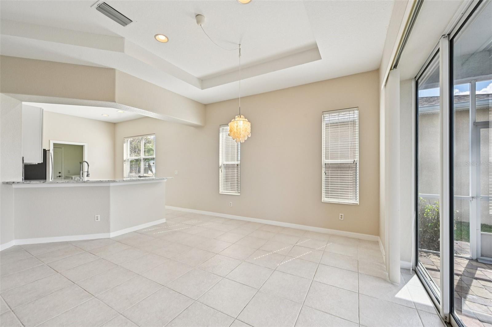 Image 11 of 58 For 819 Regal Manor Way