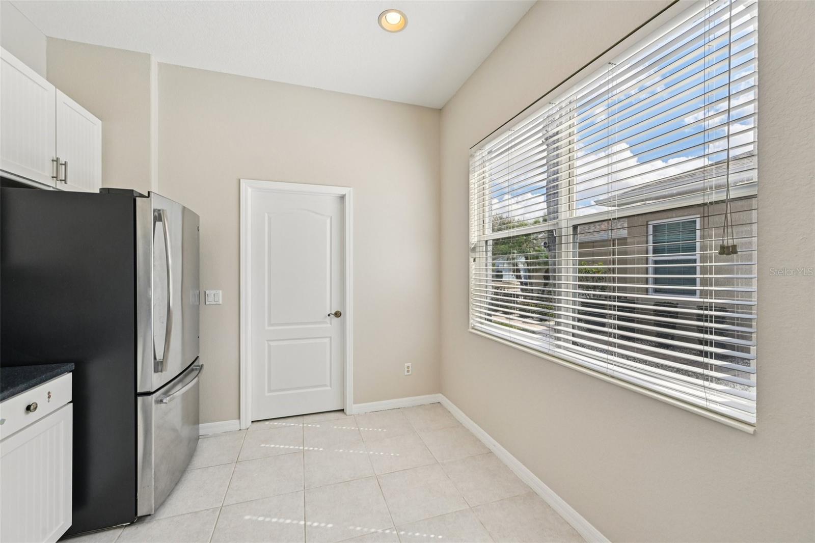 Image 15 of 58 For 819 Regal Manor Way