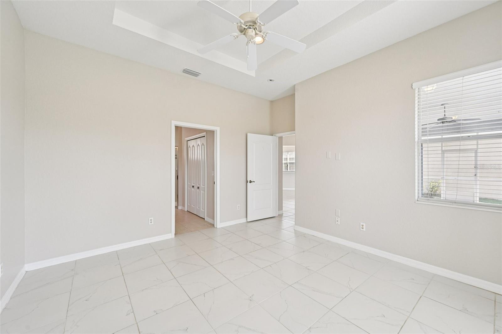 Image 21 of 58 For 819 Regal Manor Way