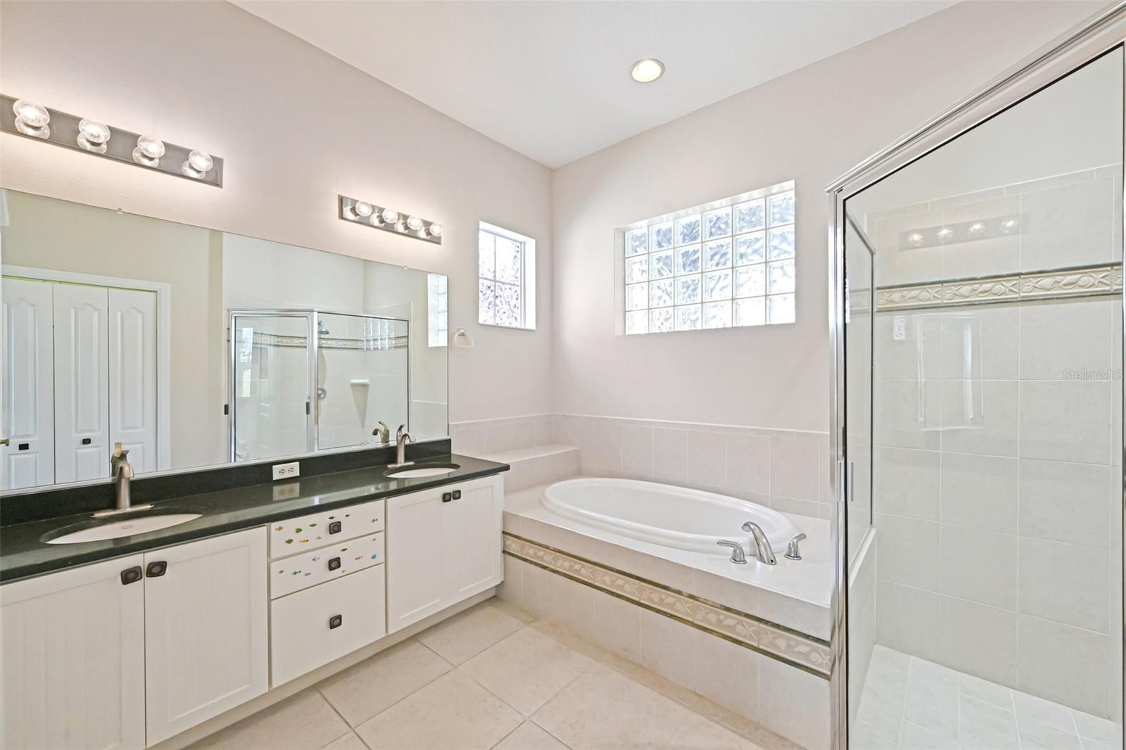 Image 23 of 58 For 819 Regal Manor Way