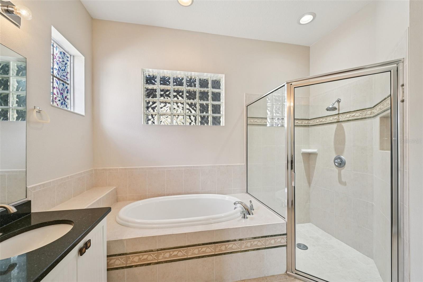 Image 24 of 58 For 819 Regal Manor Way