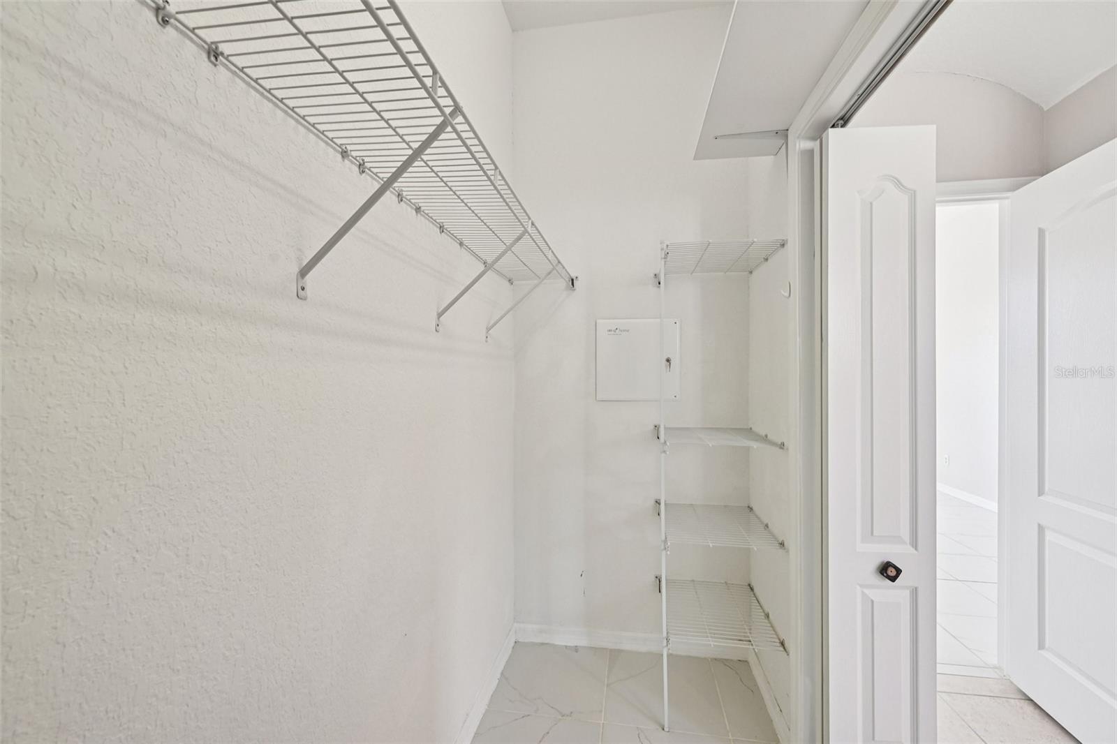 Image 25 of 58 For 819 Regal Manor Way