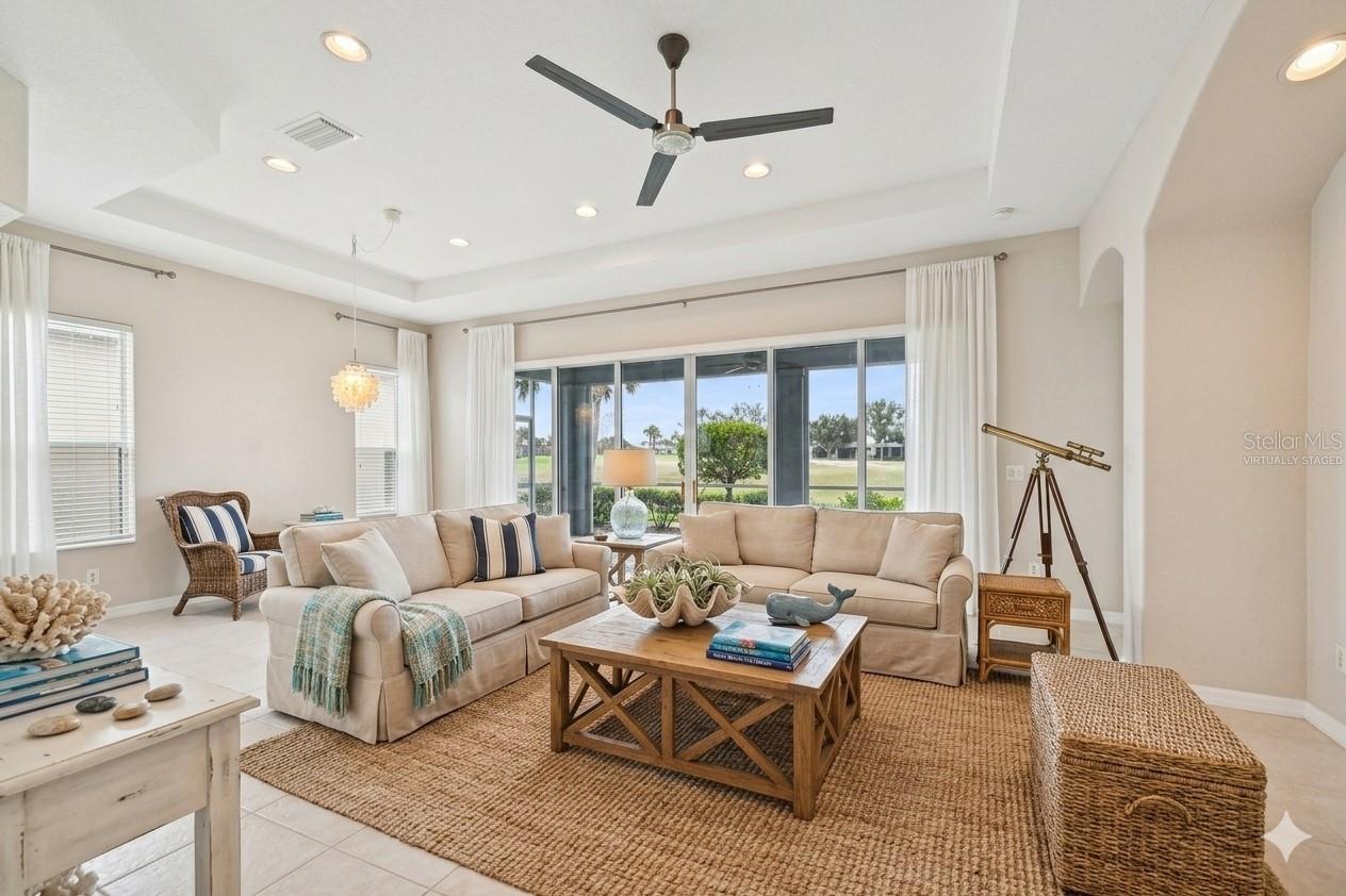 Image 6 of 58 For 819 Regal Manor Way