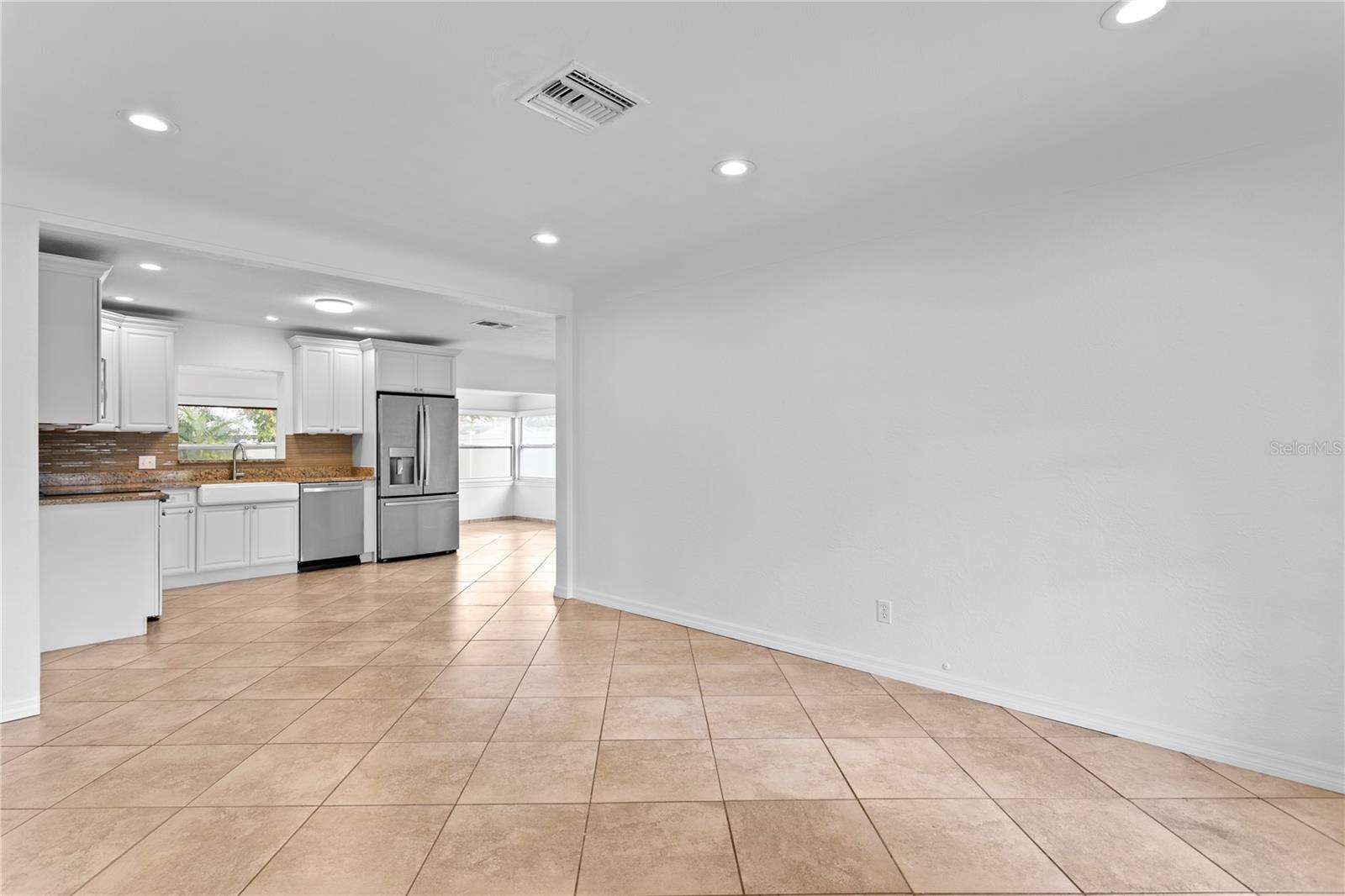 Image 12 of 44 For 761 42nd Avenue N