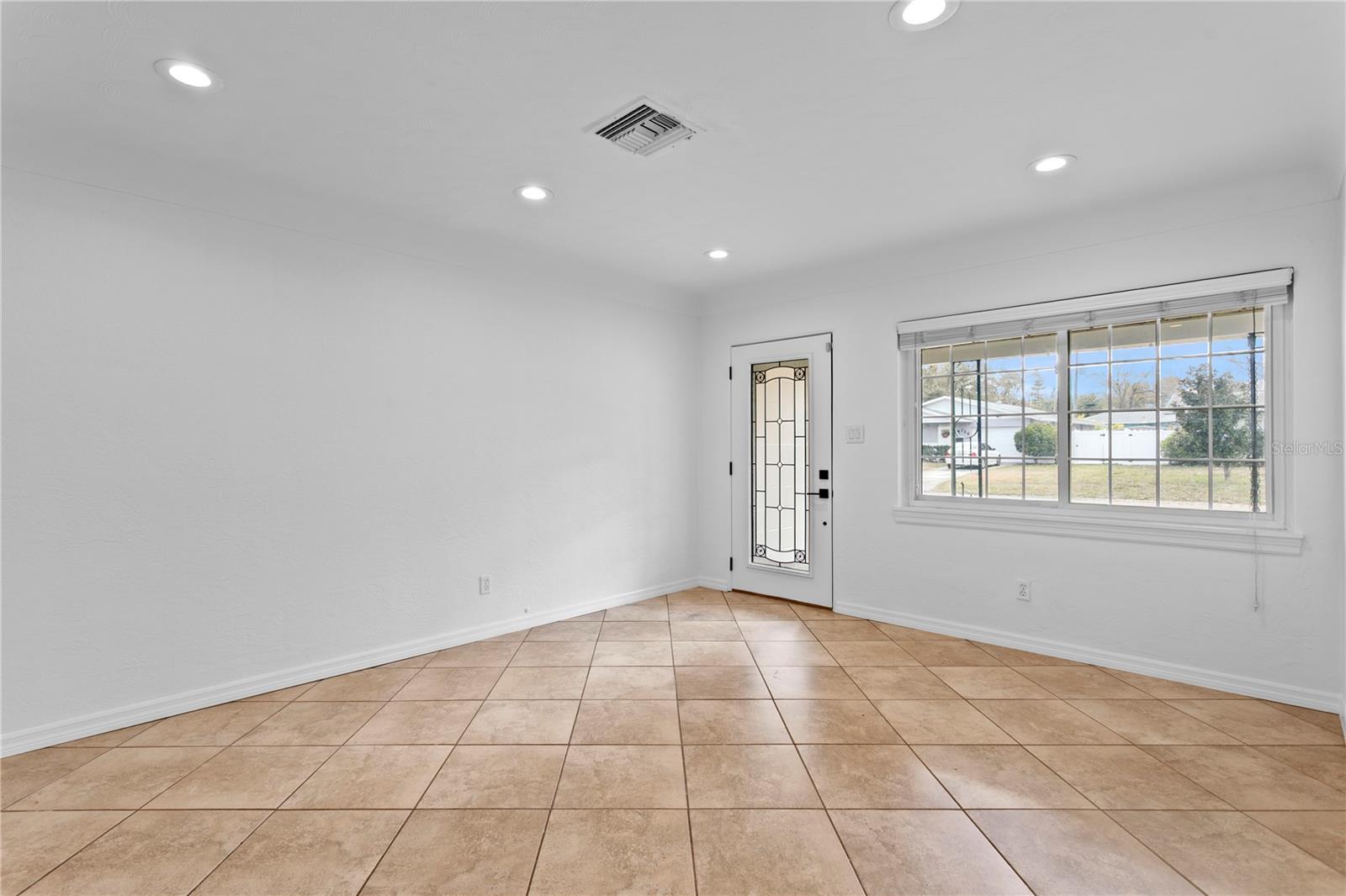 Image 13 of 44 For 761 42nd Avenue N