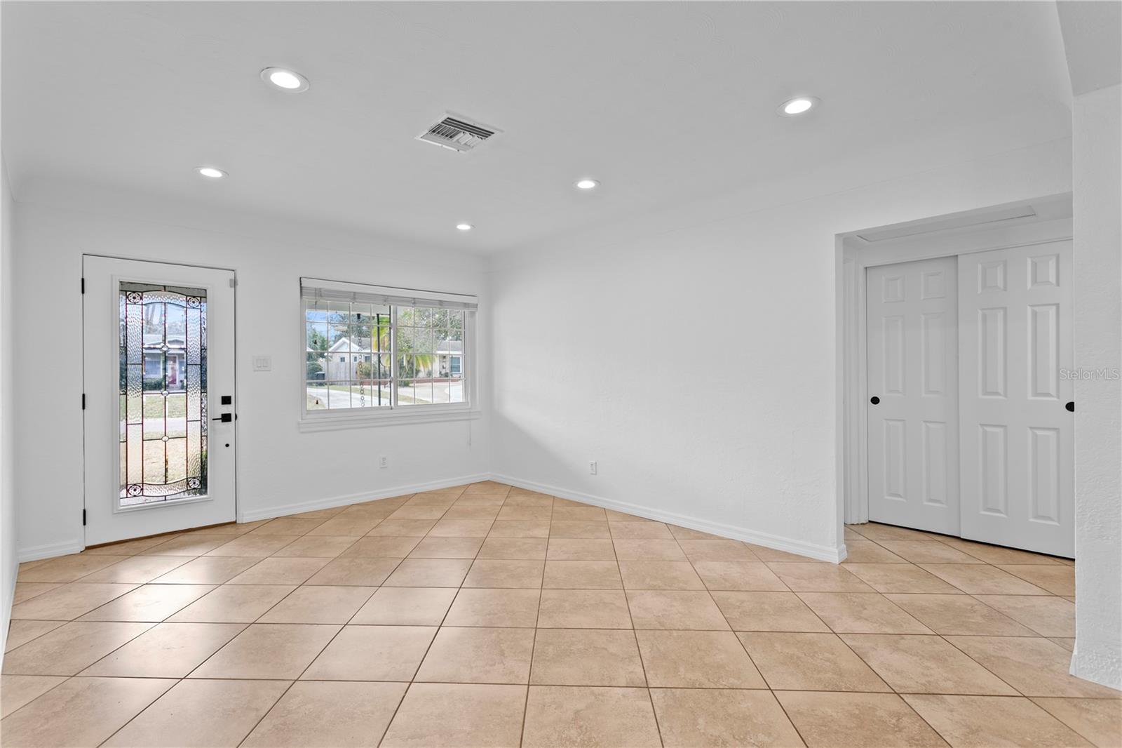 Image 14 of 44 For 761 42nd Avenue N