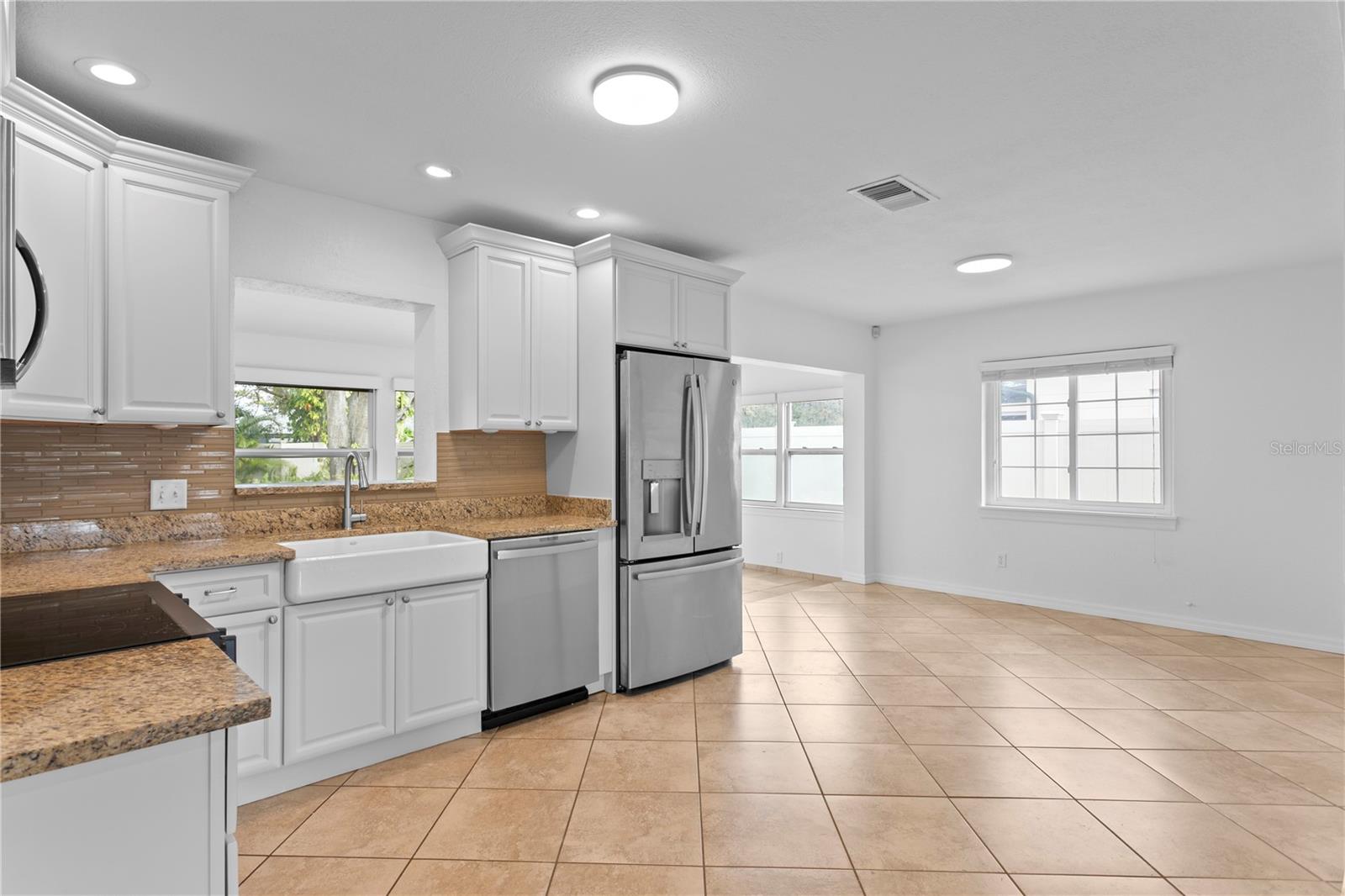 Image 17 of 44 For 761 42nd Avenue N