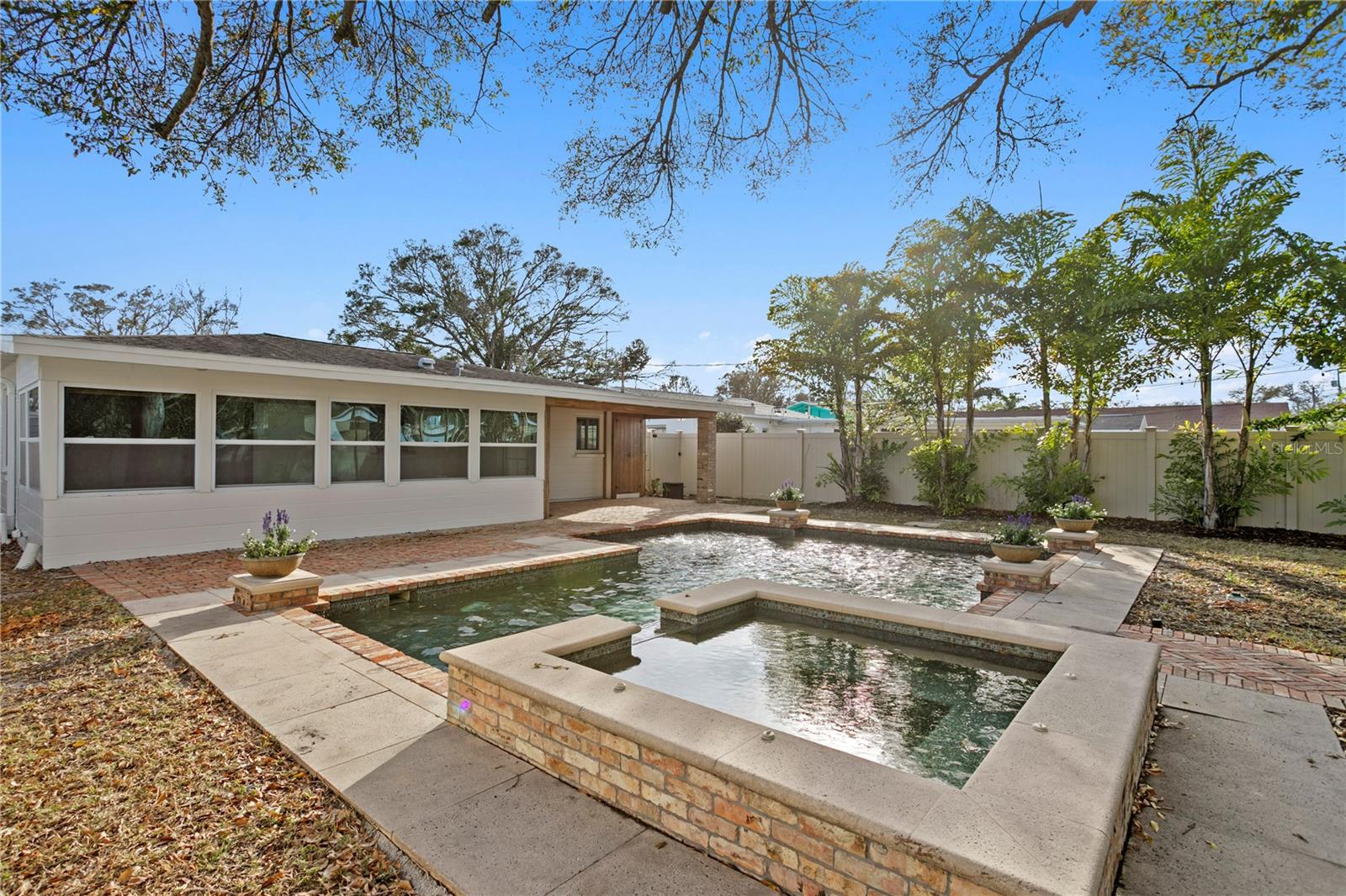 Image 32 of 44 For 761 42nd Avenue N