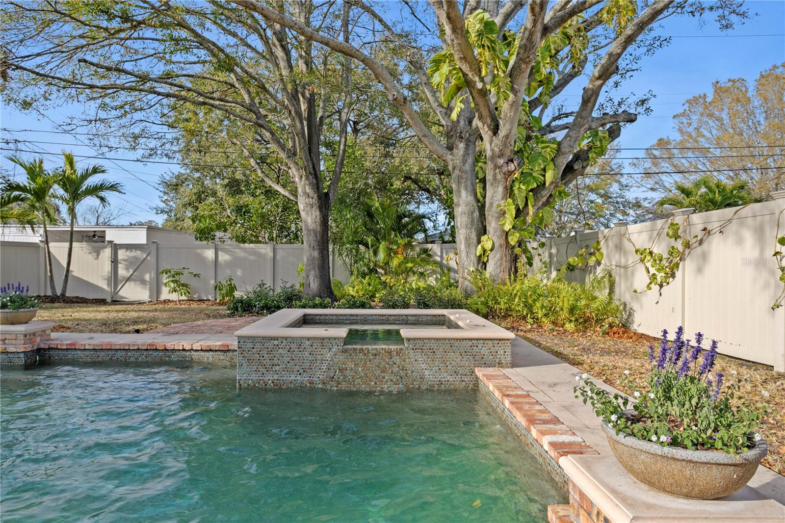 Image 4 of 44 For 761 42nd Avenue N