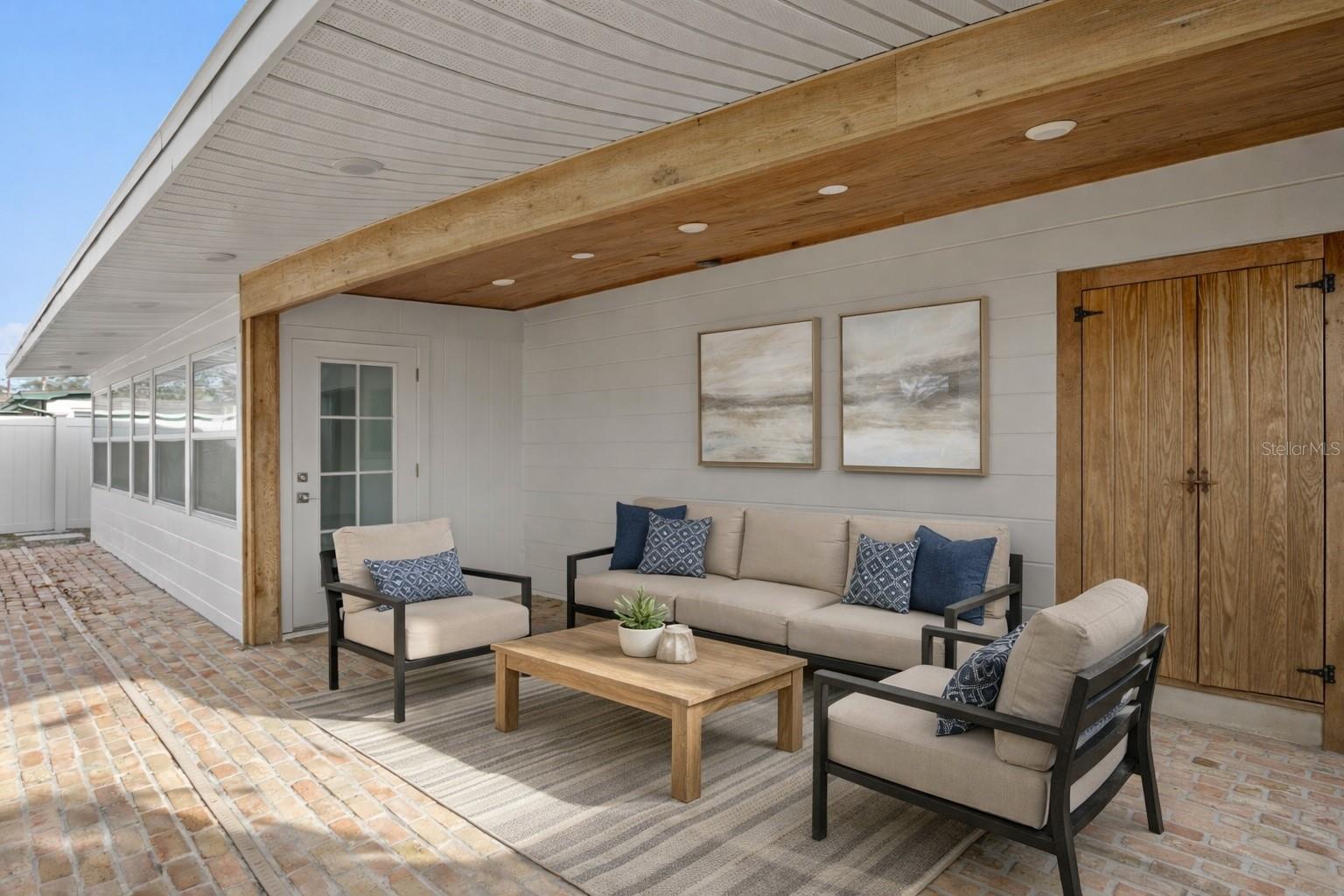 Image 5 of 44 For 761 42nd Avenue N