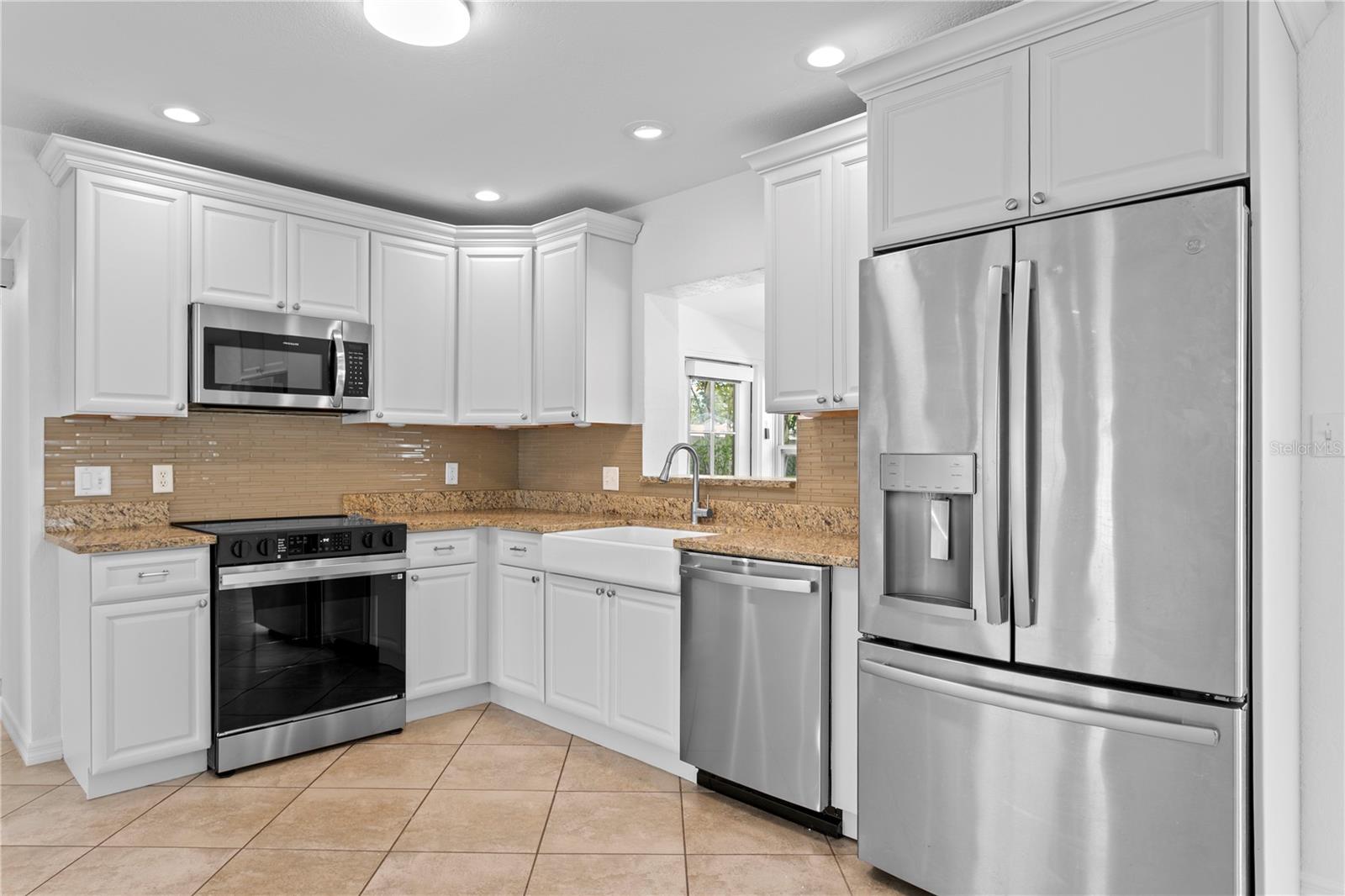 Image 9 of 44 For 761 42nd Avenue N