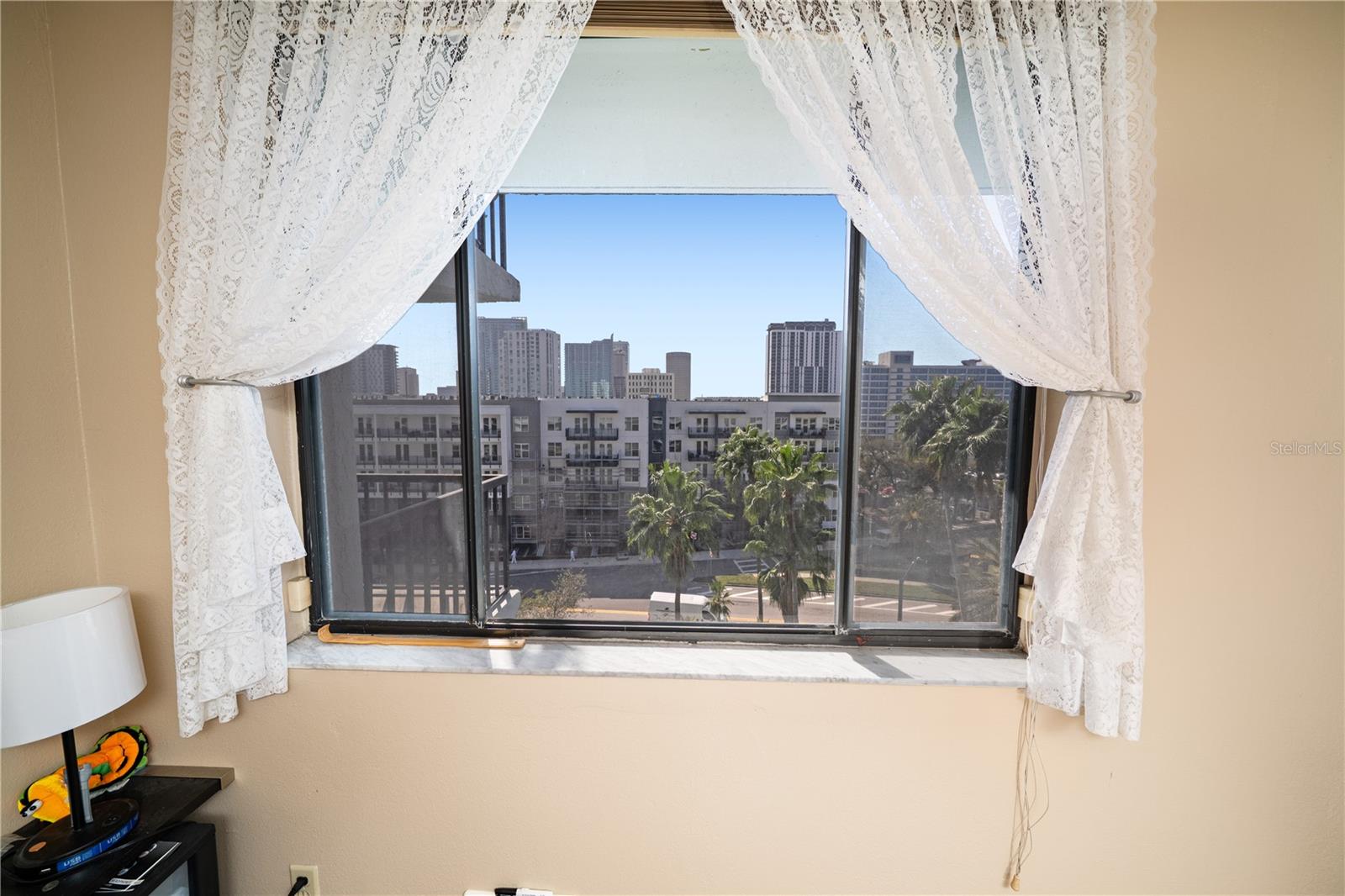 Image 13 of 41 For 201 Laurel Street 712