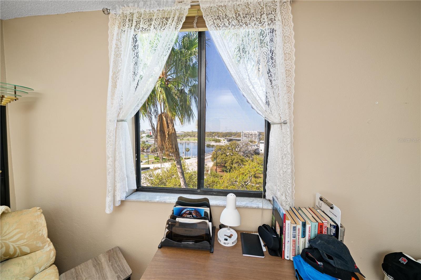 Image 14 of 41 For 201 Laurel Street 712