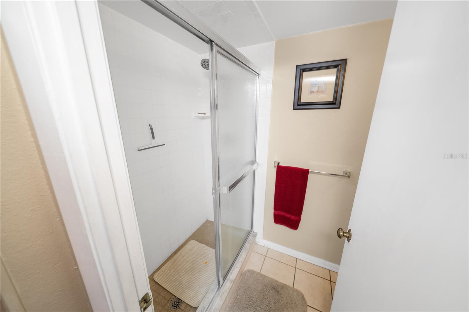 Image 16 of 41 For 201 Laurel Street 712