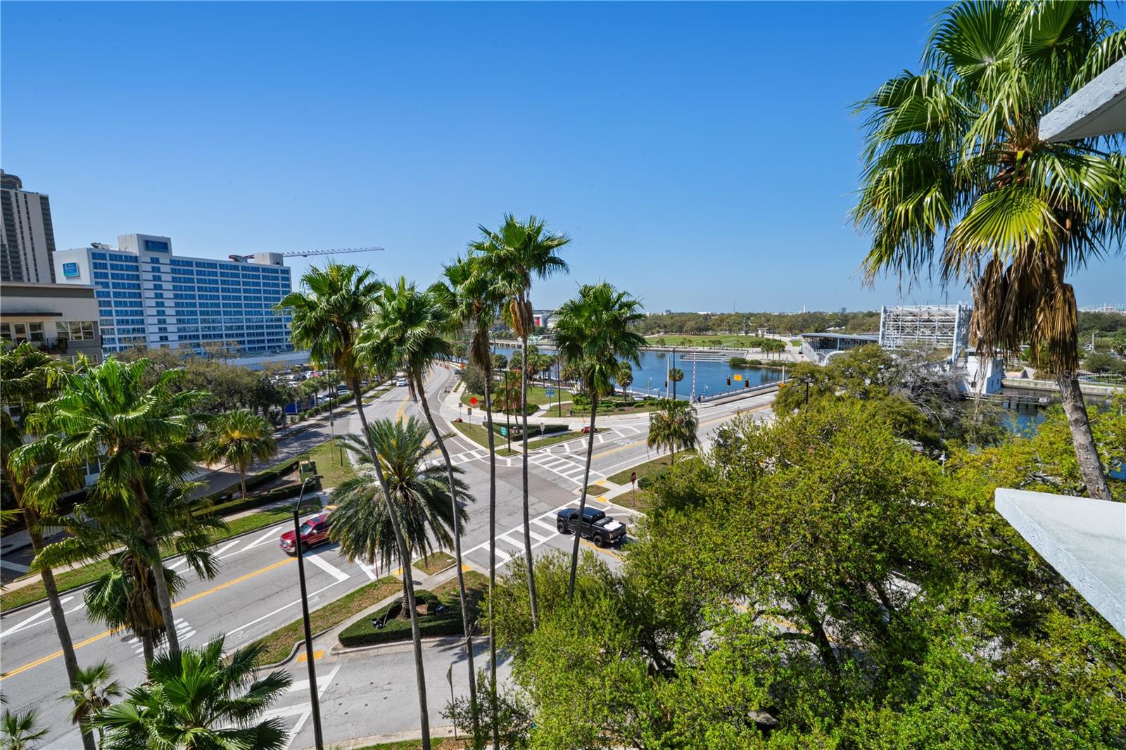 Image 24 of 41 For 201 Laurel Street 712