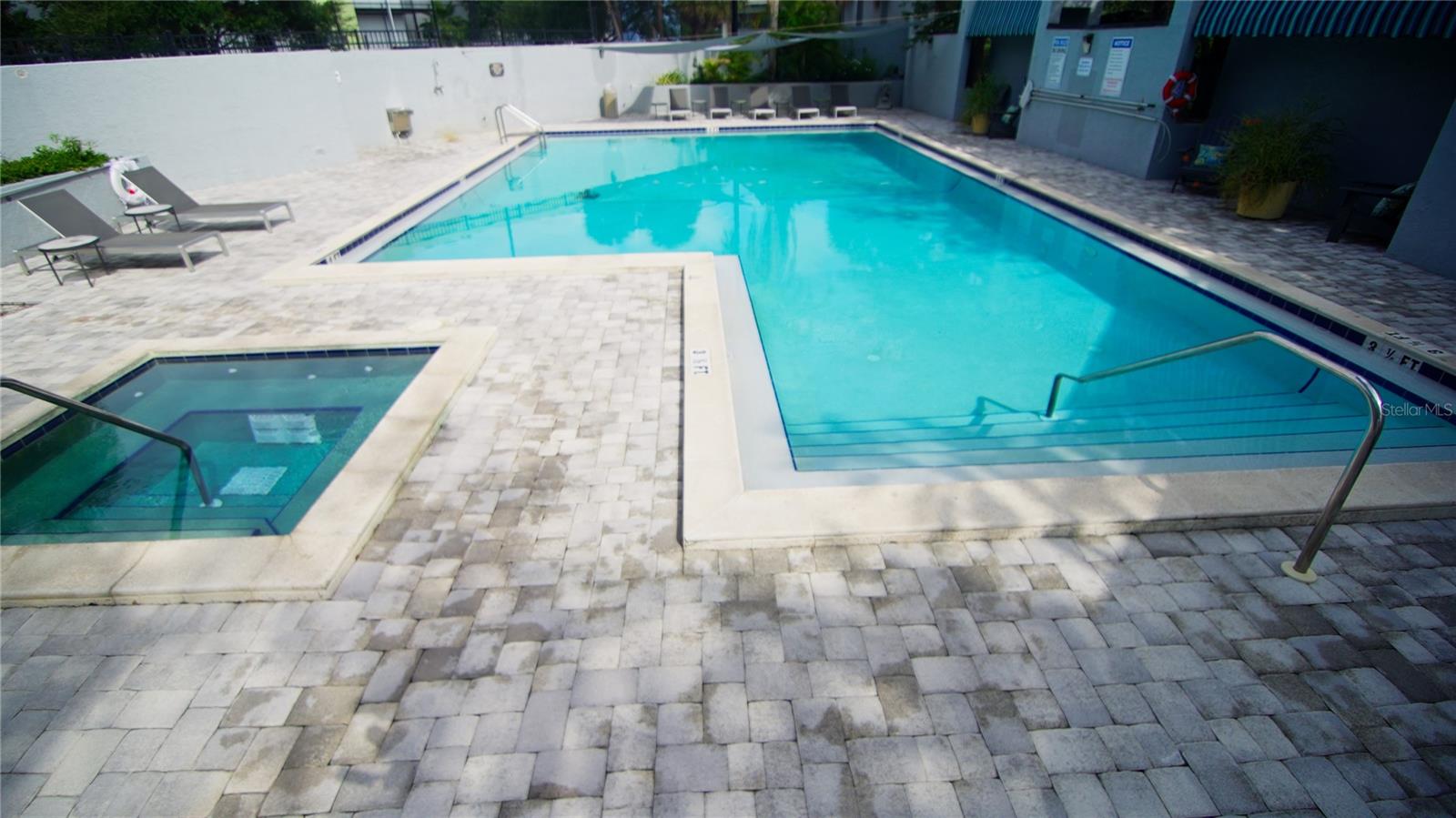 Image 28 of 41 For 201 Laurel Street 712