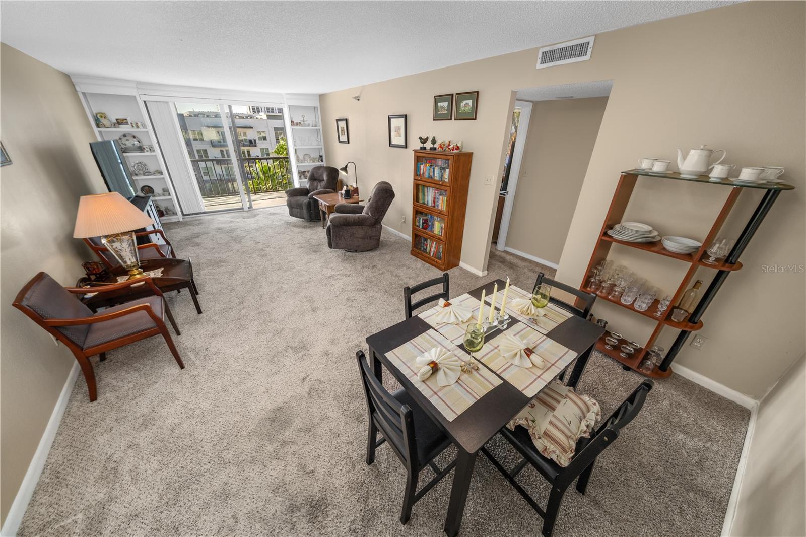 Image 5 of 41 For 201 Laurel Street 712