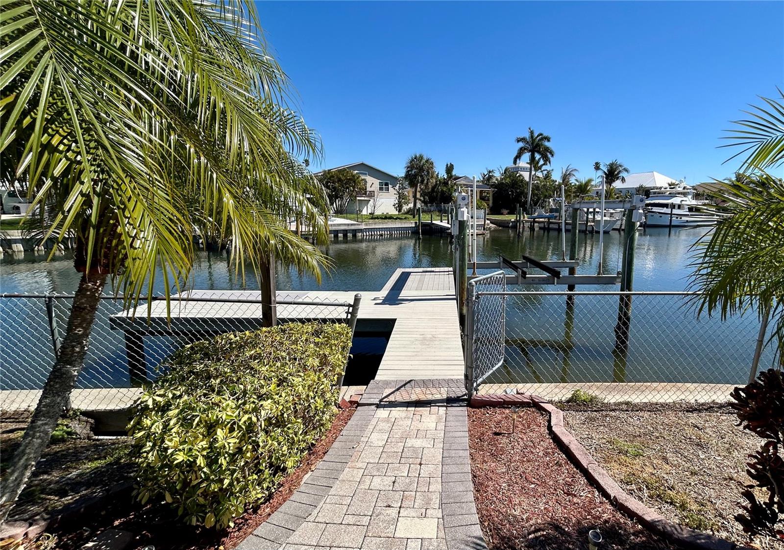 Image 11 of 22 For 5541 Bayou Grande Boulevard Ne