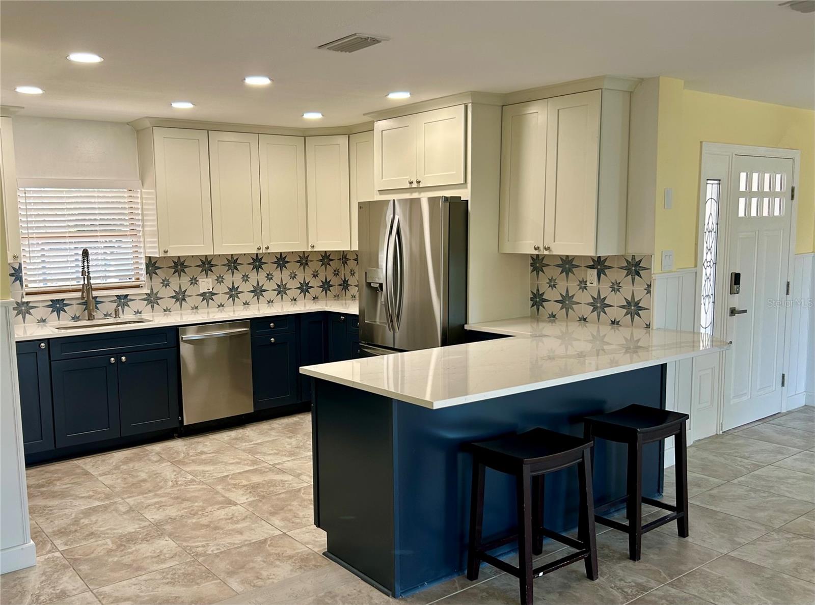 Image 3 of 22 For 5541 Bayou Grande Boulevard Ne