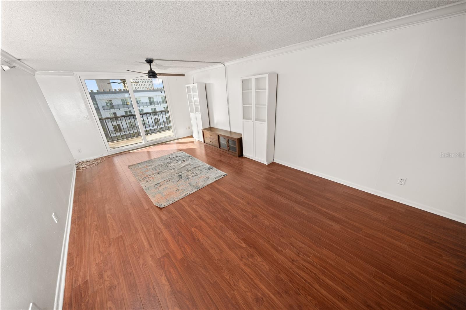 Image 10 of 60 For 201 Laurel Street 701