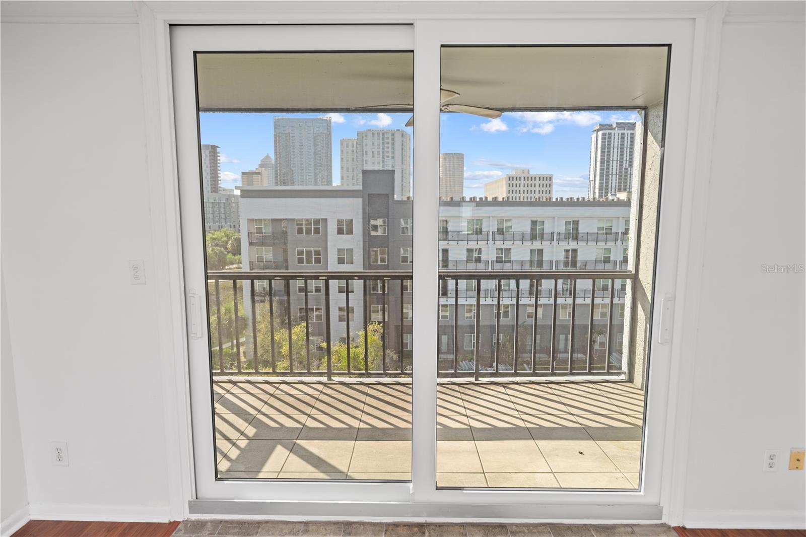 Image 11 of 60 For 201 Laurel Street 701