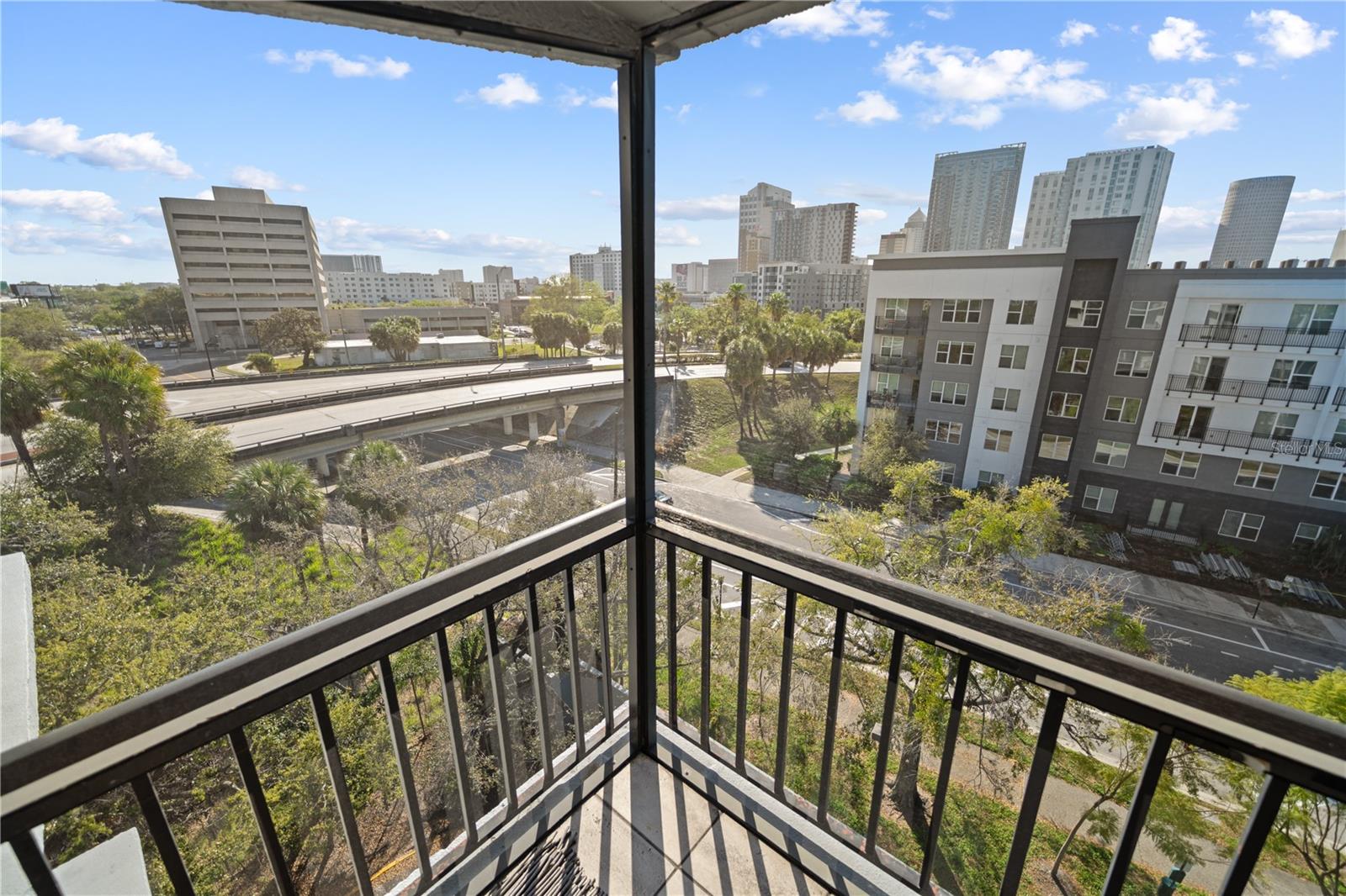 Image 12 of 60 For 201 Laurel Street 701