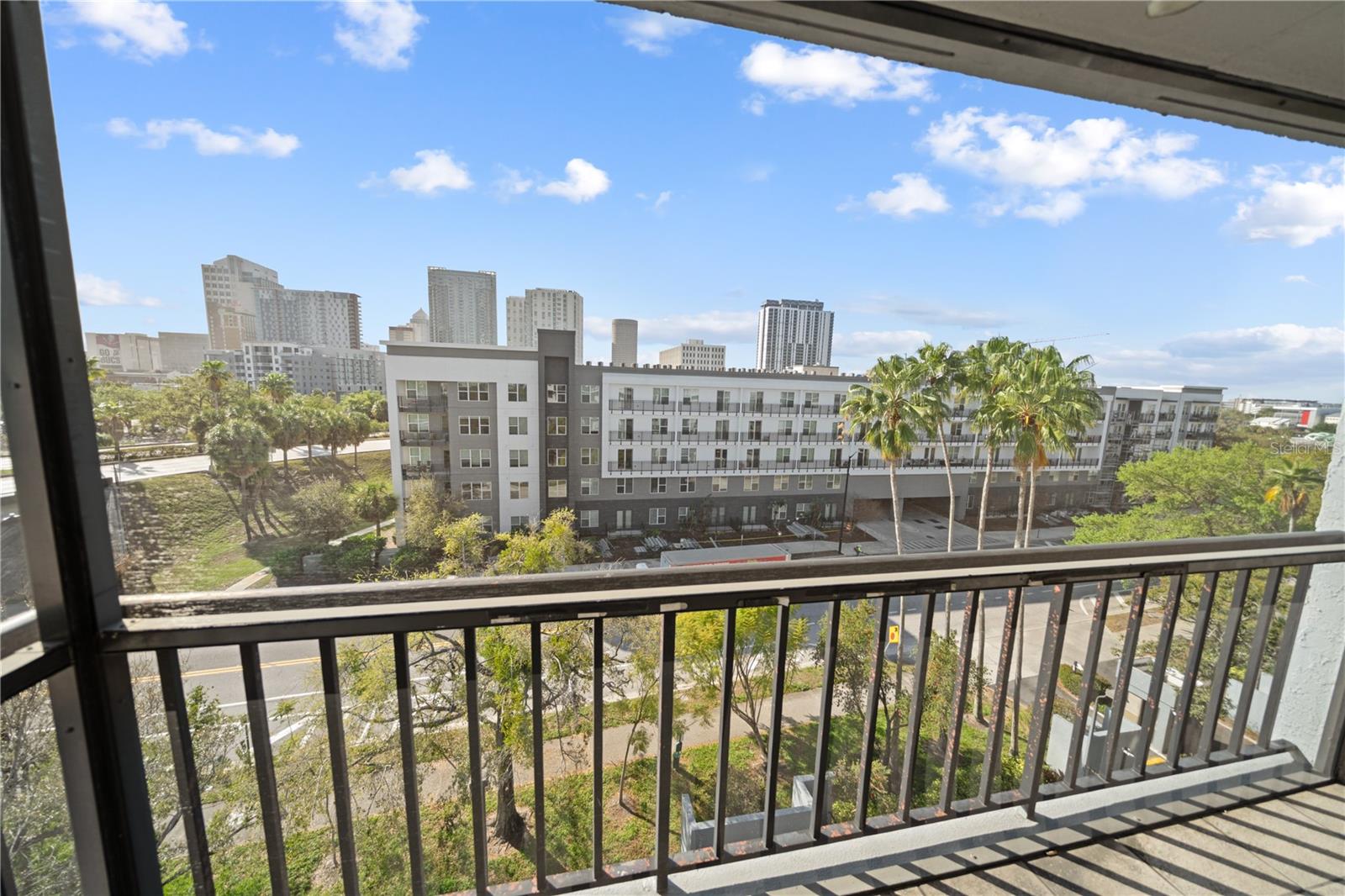 Image 13 of 60 For 201 Laurel Street 701