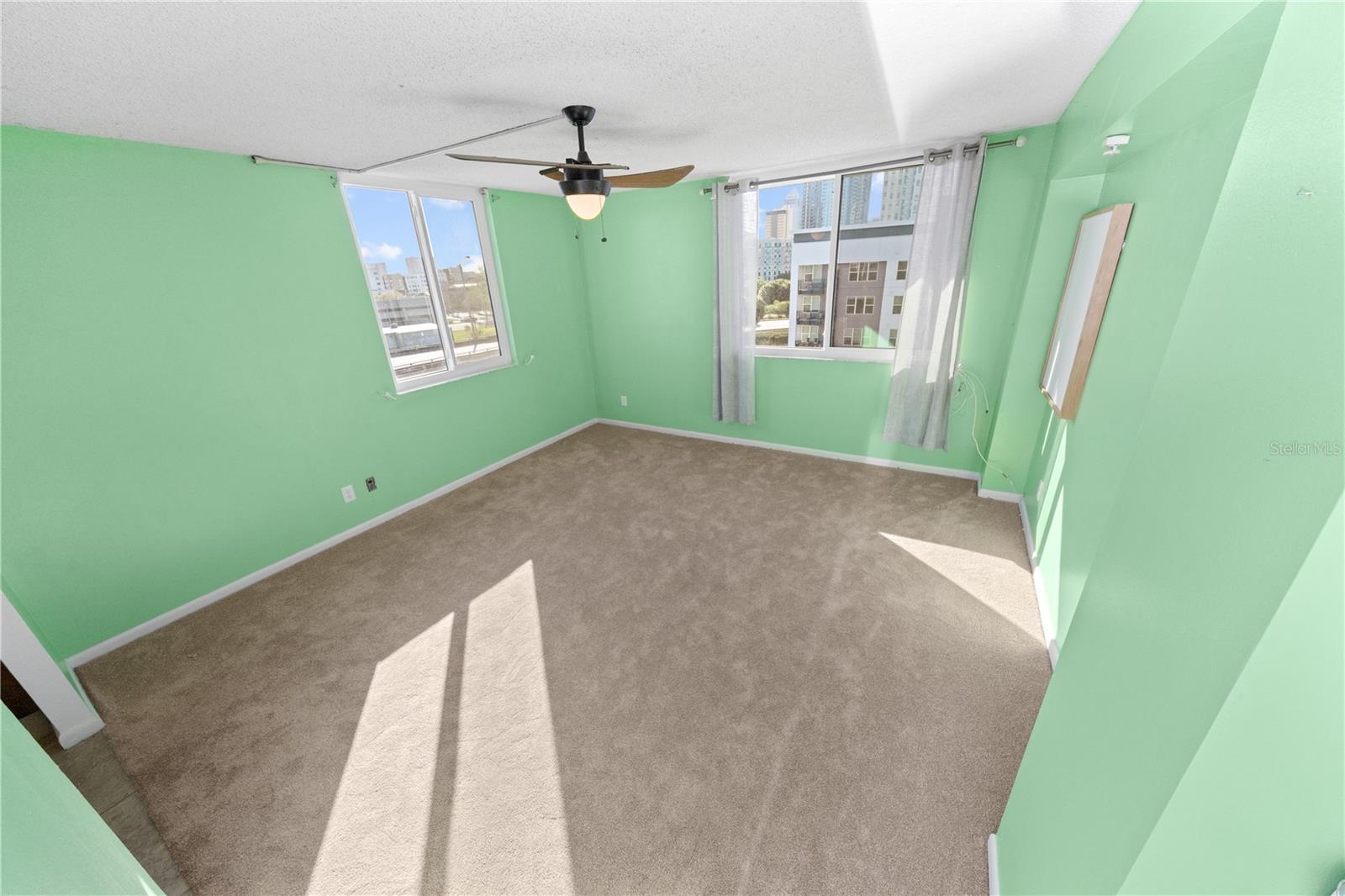 Image 14 of 60 For 201 Laurel Street 701