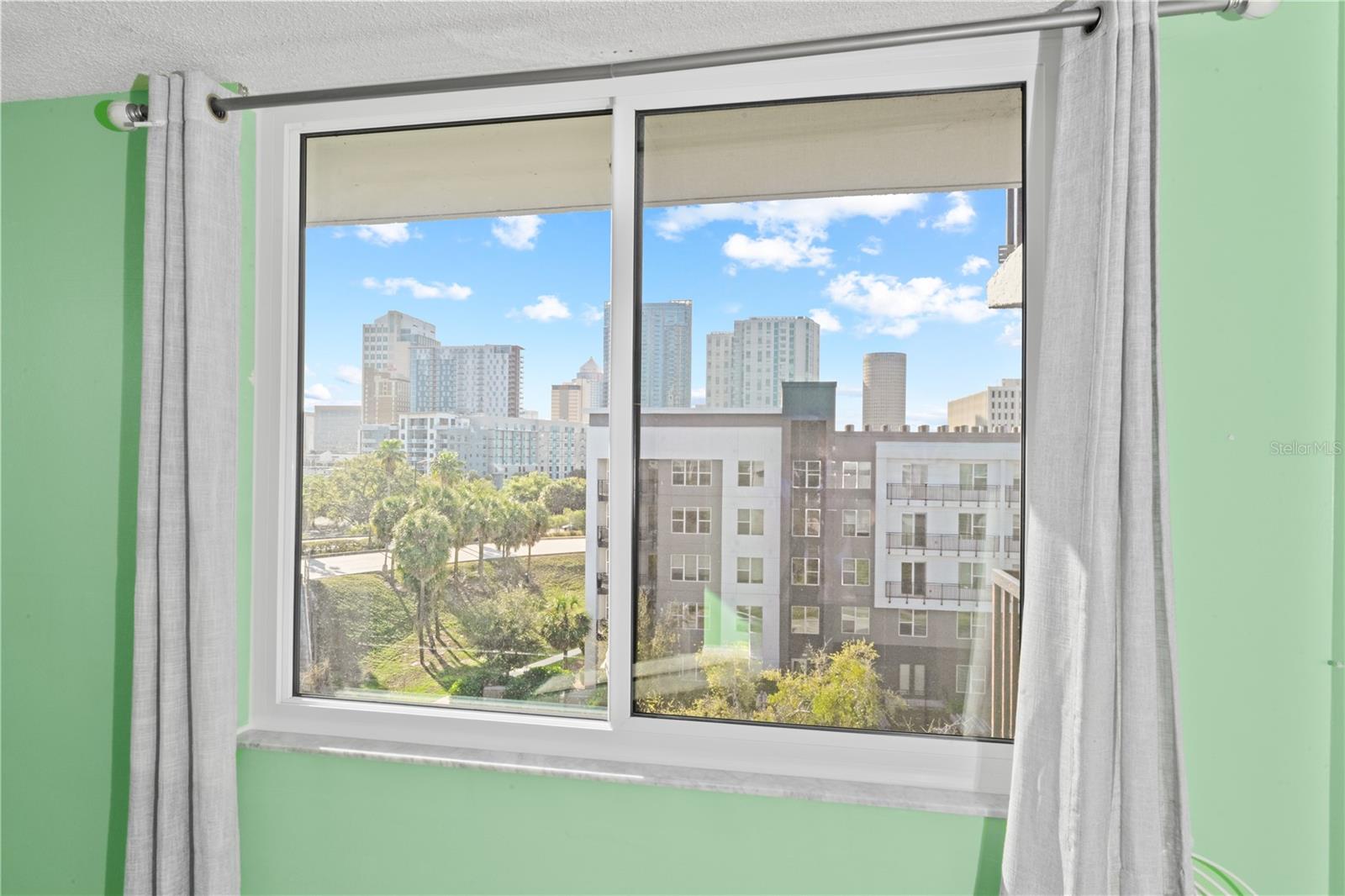 Image 16 of 60 For 201 Laurel Street 701