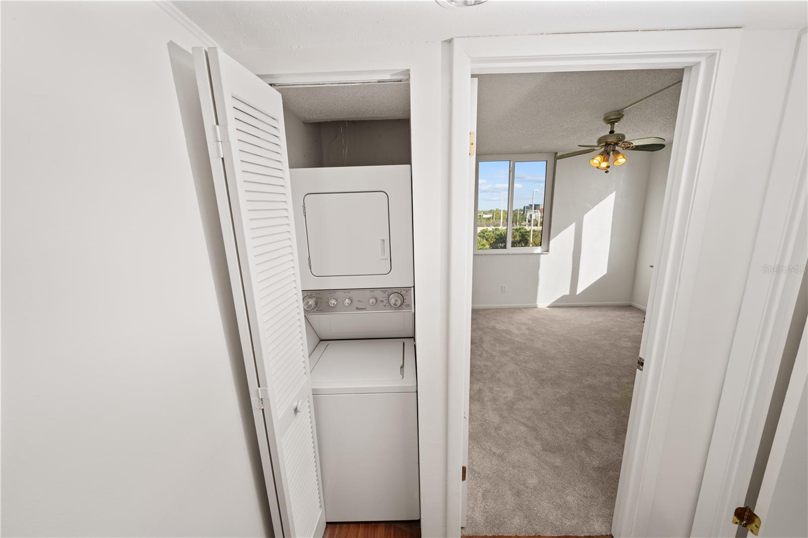 Image 18 of 60 For 201 Laurel Street 701