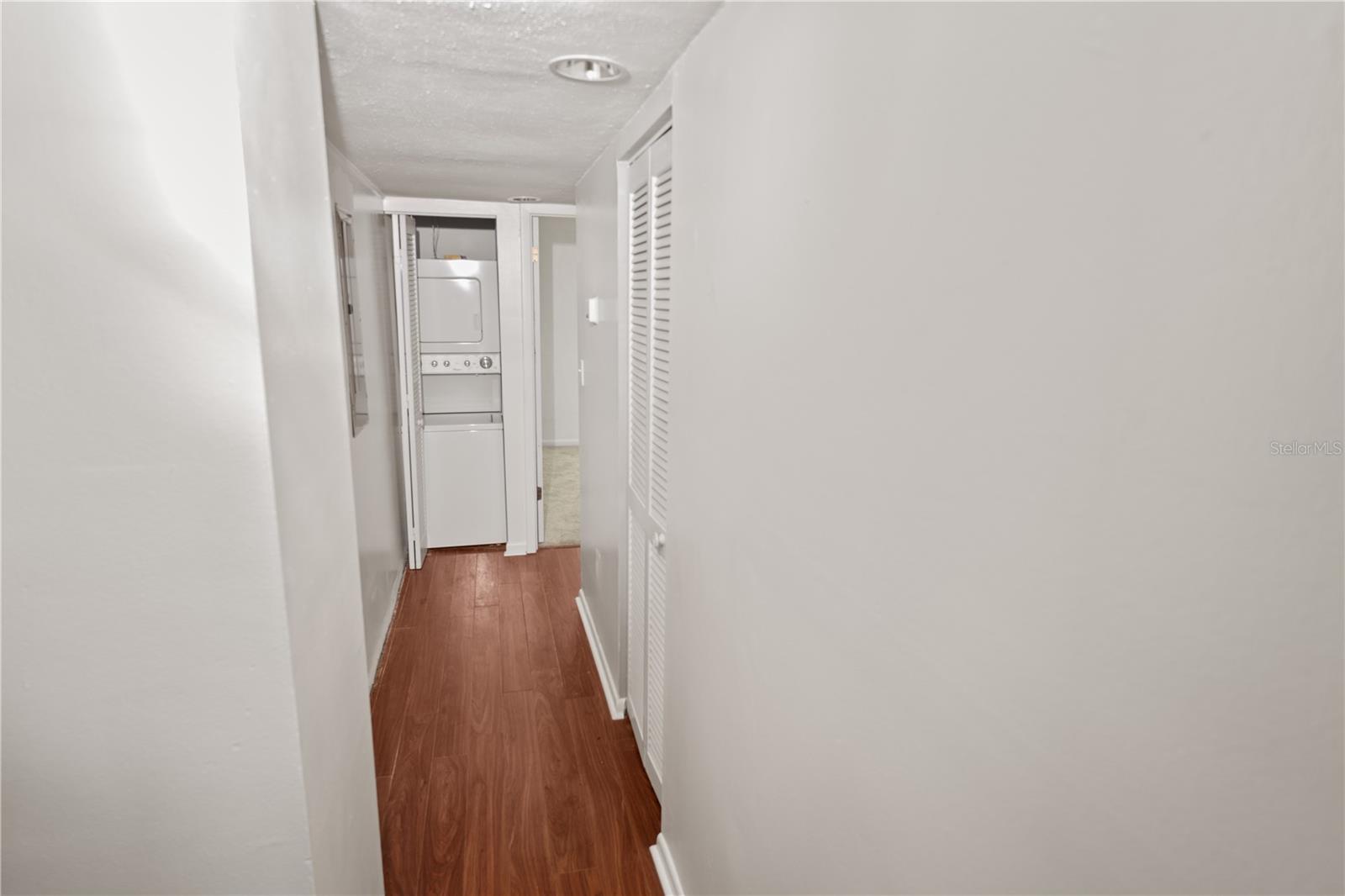 Image 19 of 60 For 201 Laurel Street 701