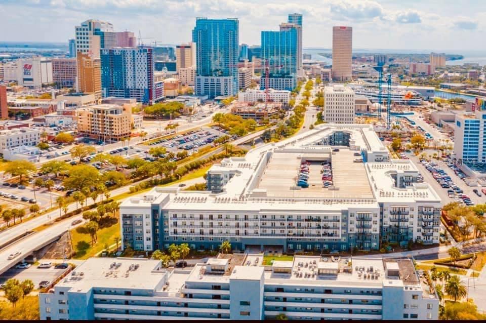 Image 2 of 60 For 201 Laurel Street 701