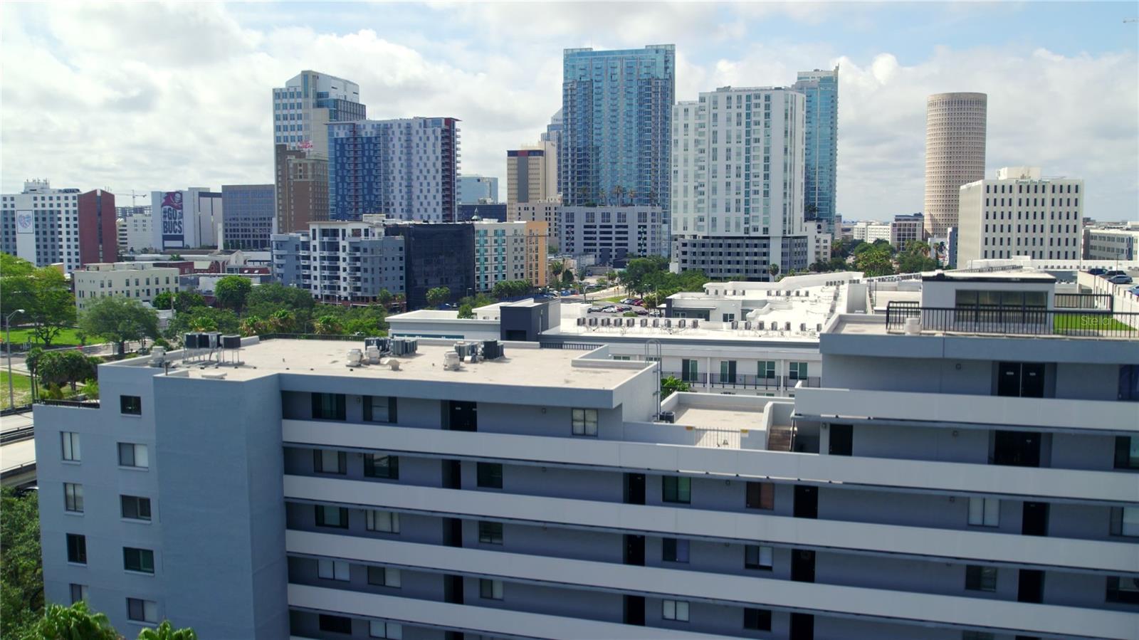 Image 23 of 60 For 201 Laurel Street 701