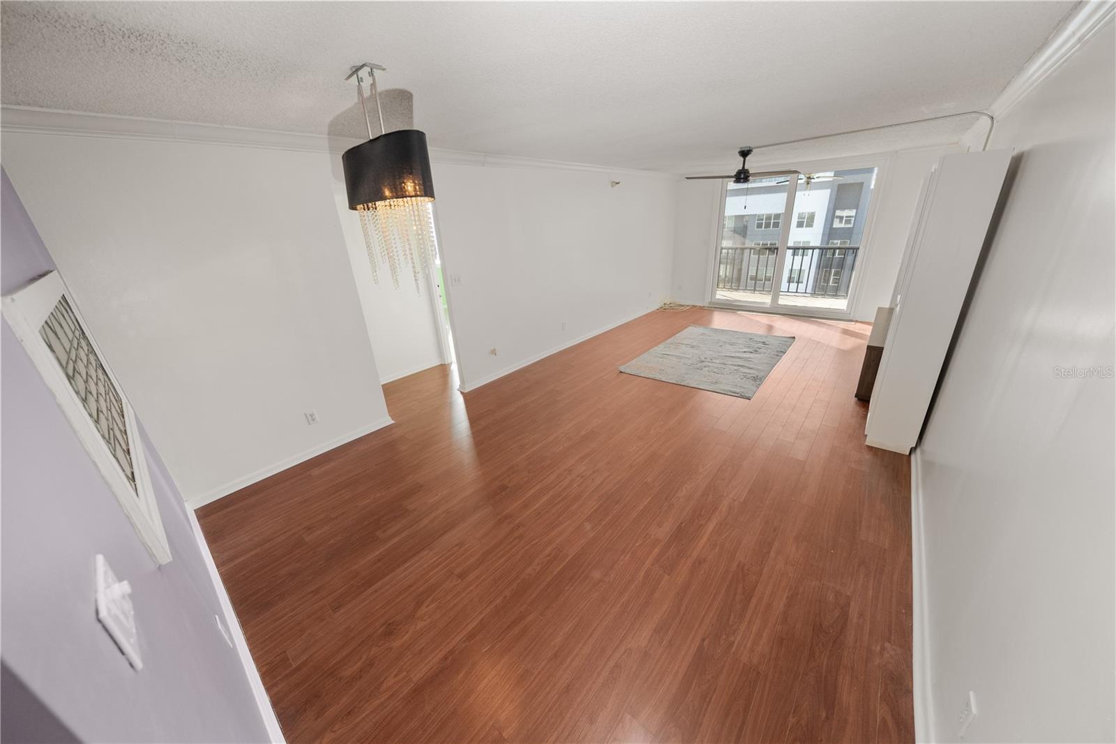 Image 8 of 60 For 201 Laurel Street 701