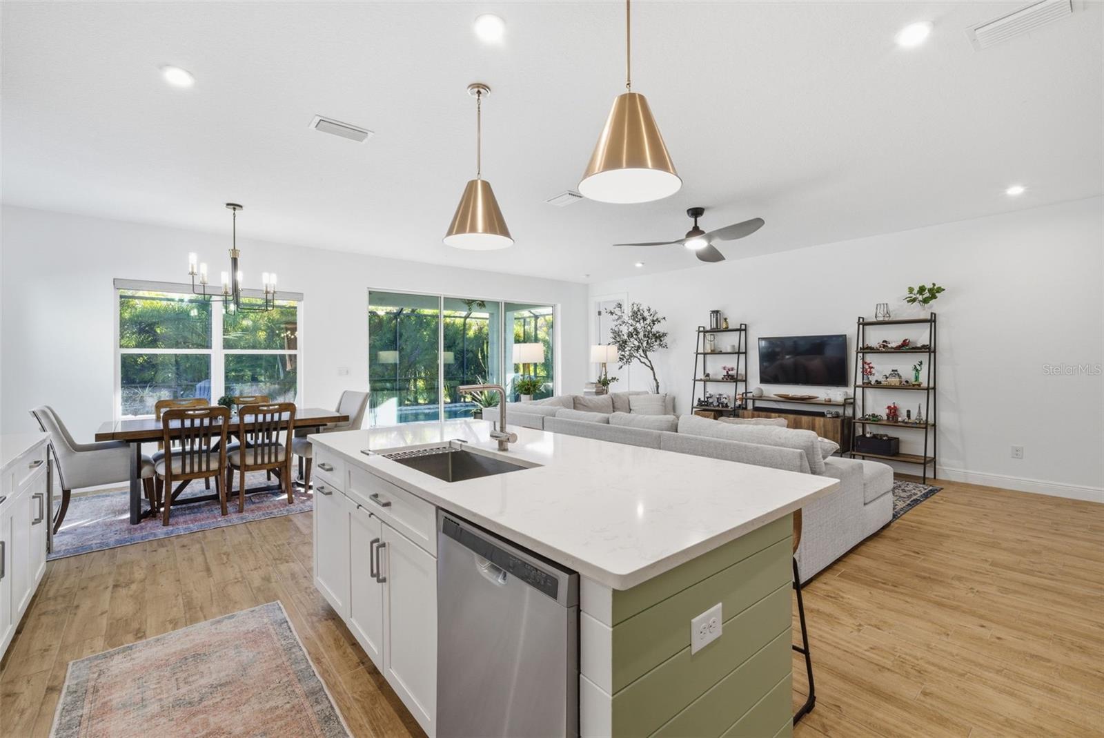 Image 13 of 72 For 5909 Silver Sun Drive