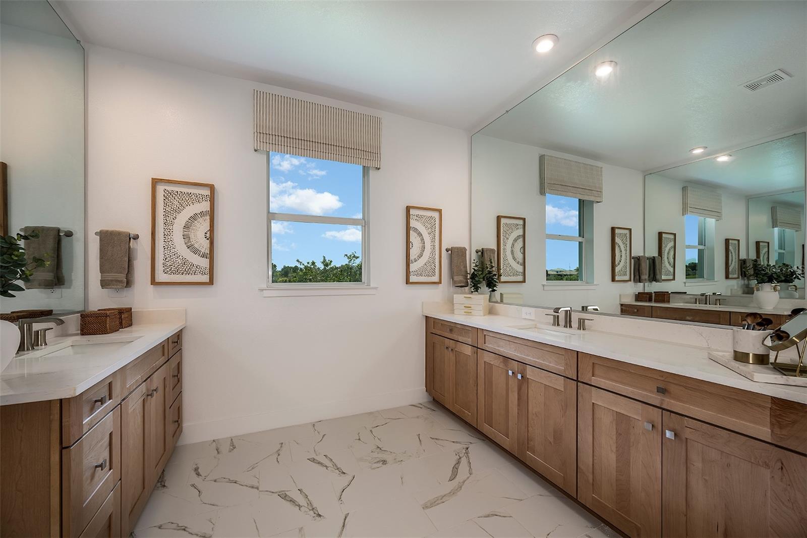 Image 16 of 50 For 18607 Arbor Vista Drive