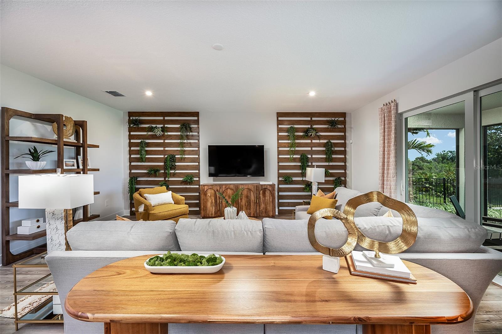 Image 3 of 50 For 18607 Arbor Vista Drive