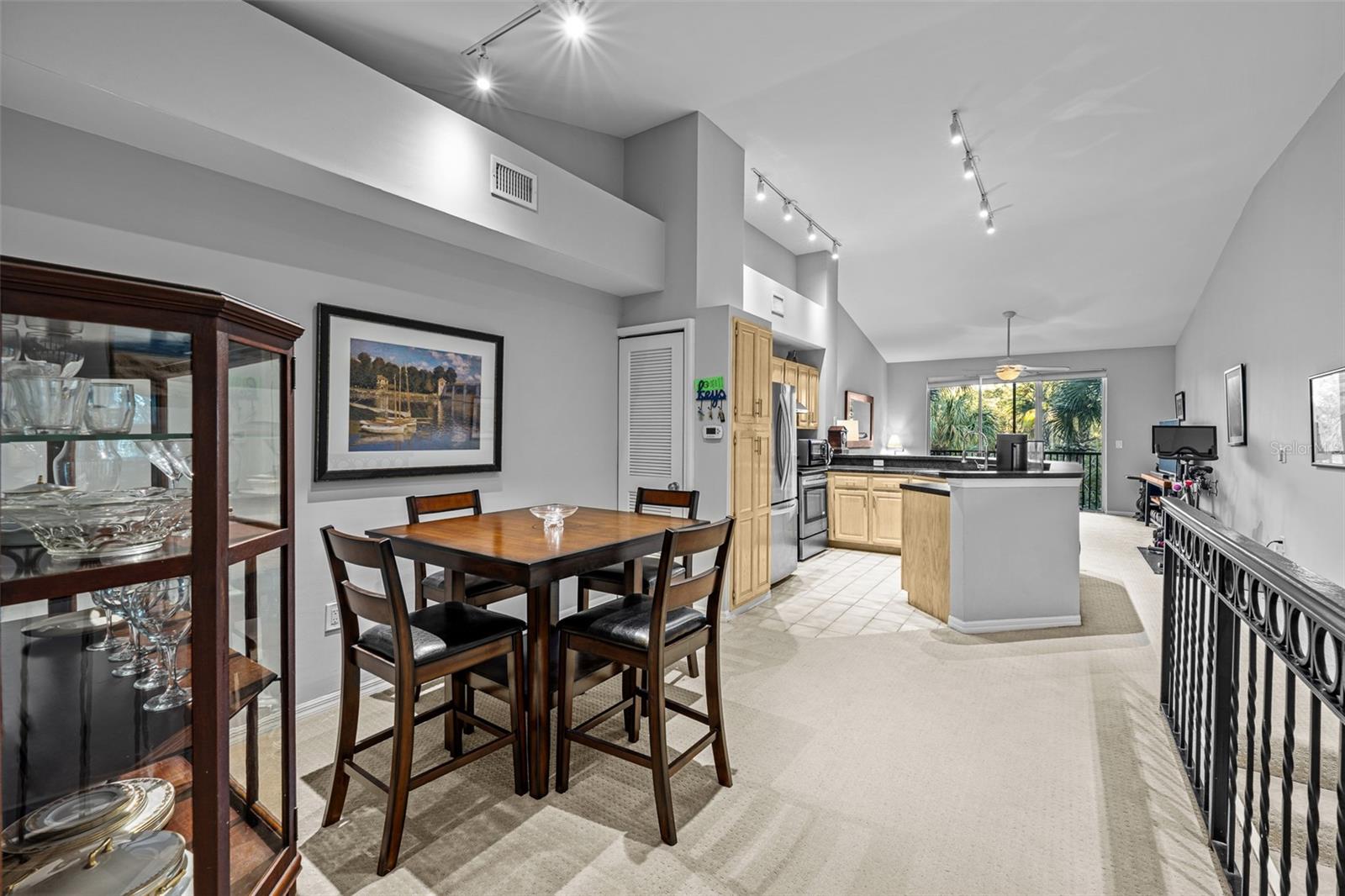 Listing photo id 14 for 1037 Normandy Trace Road 1037