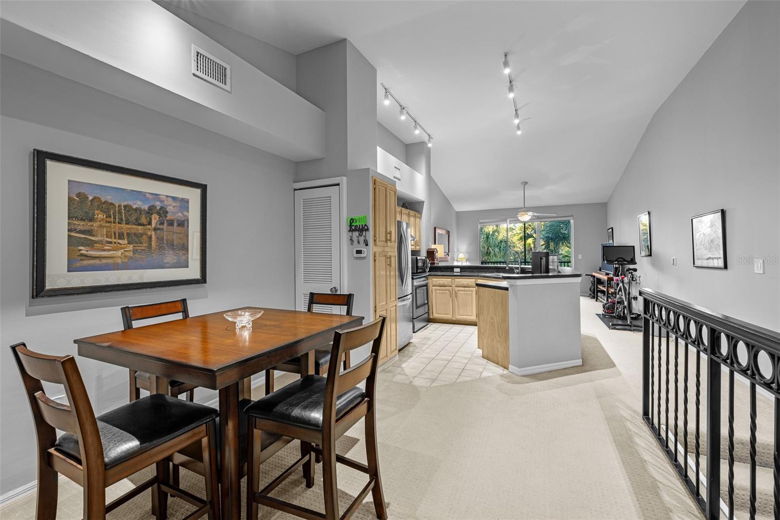 Listing photo id 15 for 1037 Normandy Trace Road 1037