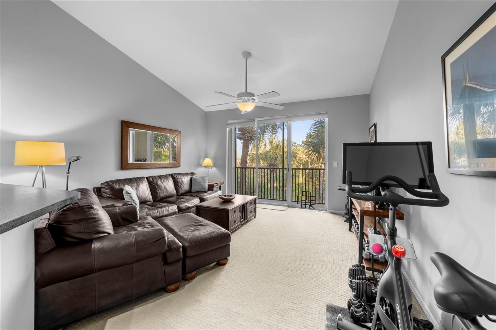 Listing photo id 18 for 1037 Normandy Trace Road 1037
