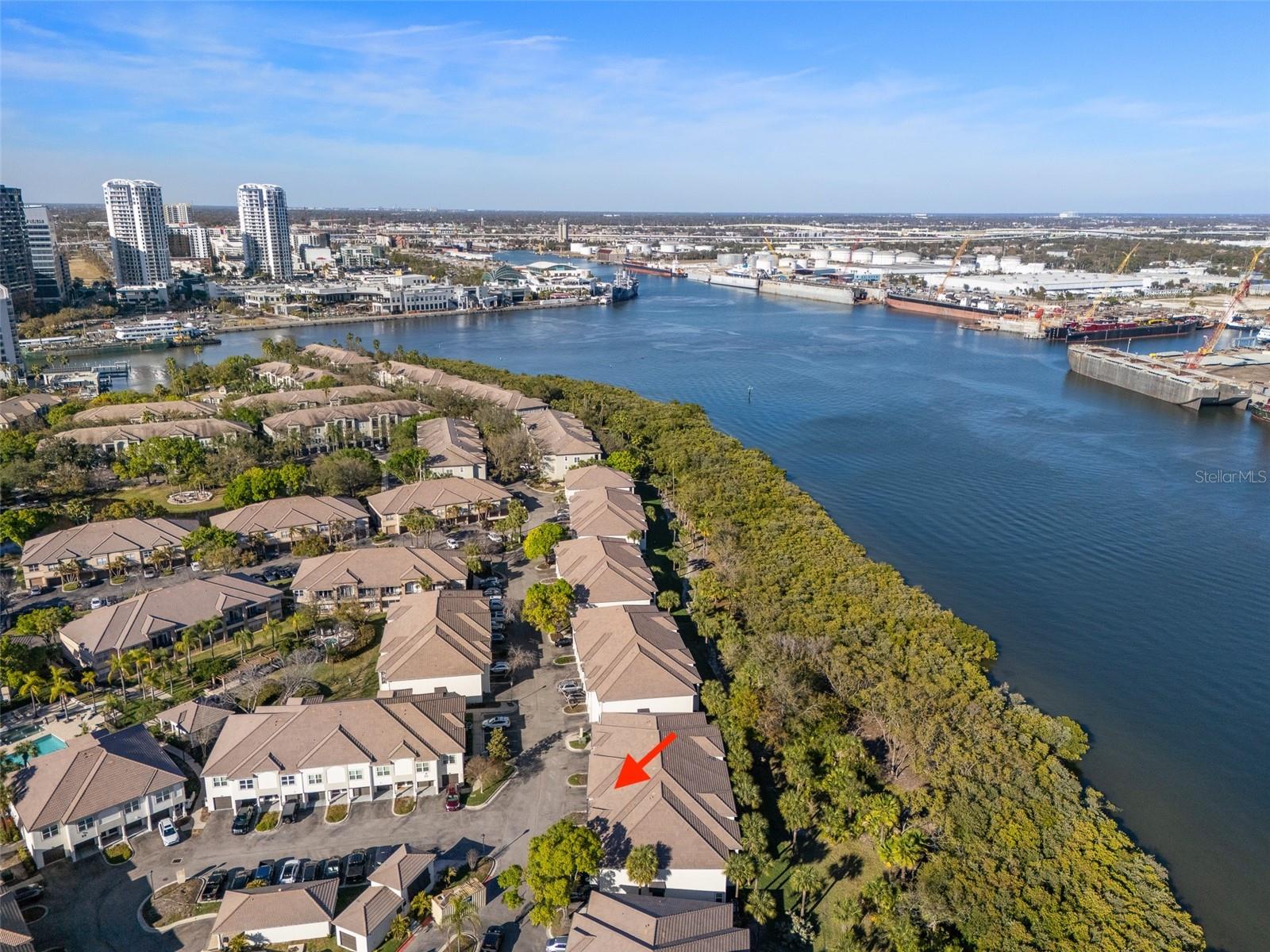 Listing photo id 2 for 1037 Normandy Trace Road 1037