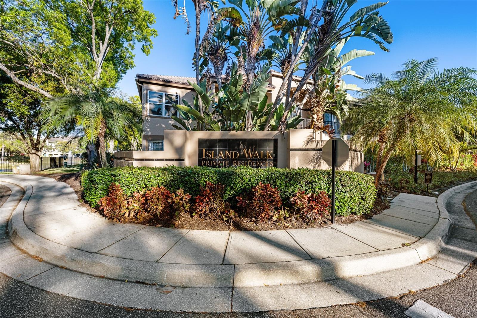 Listing photo id 6 for 1037 Normandy Trace Road 1037