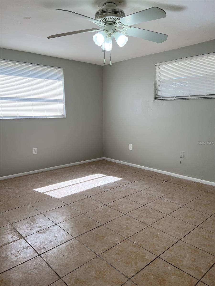 Image 9 of 16 For 5825 Elm Street