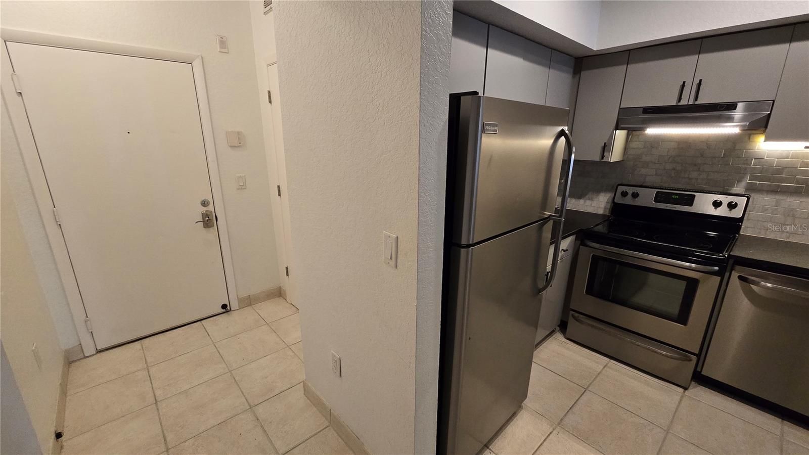 Image 10 of 54 For 520 Armenia Avenue 1238