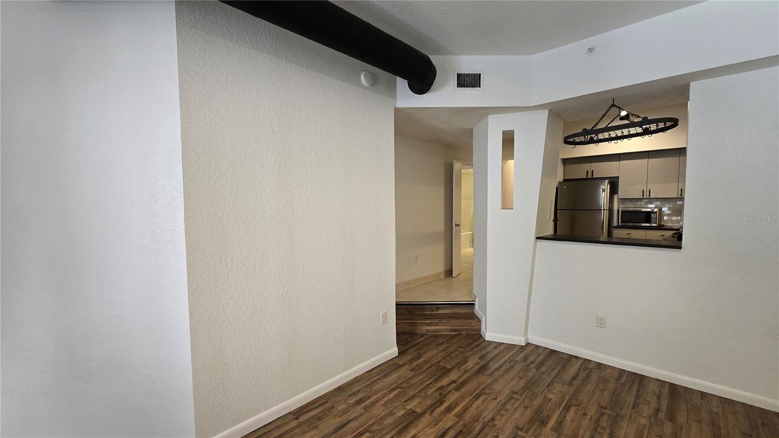 Image 28 of 54 For 520 Armenia Avenue 1238