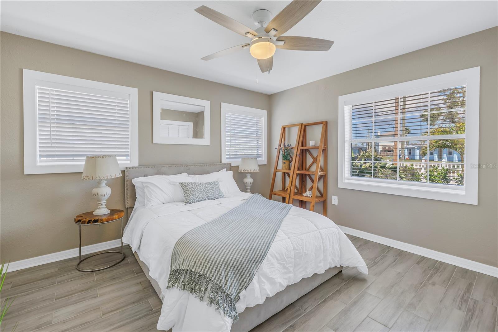 Image 13 of 33 For 14066 Marguerite Drive