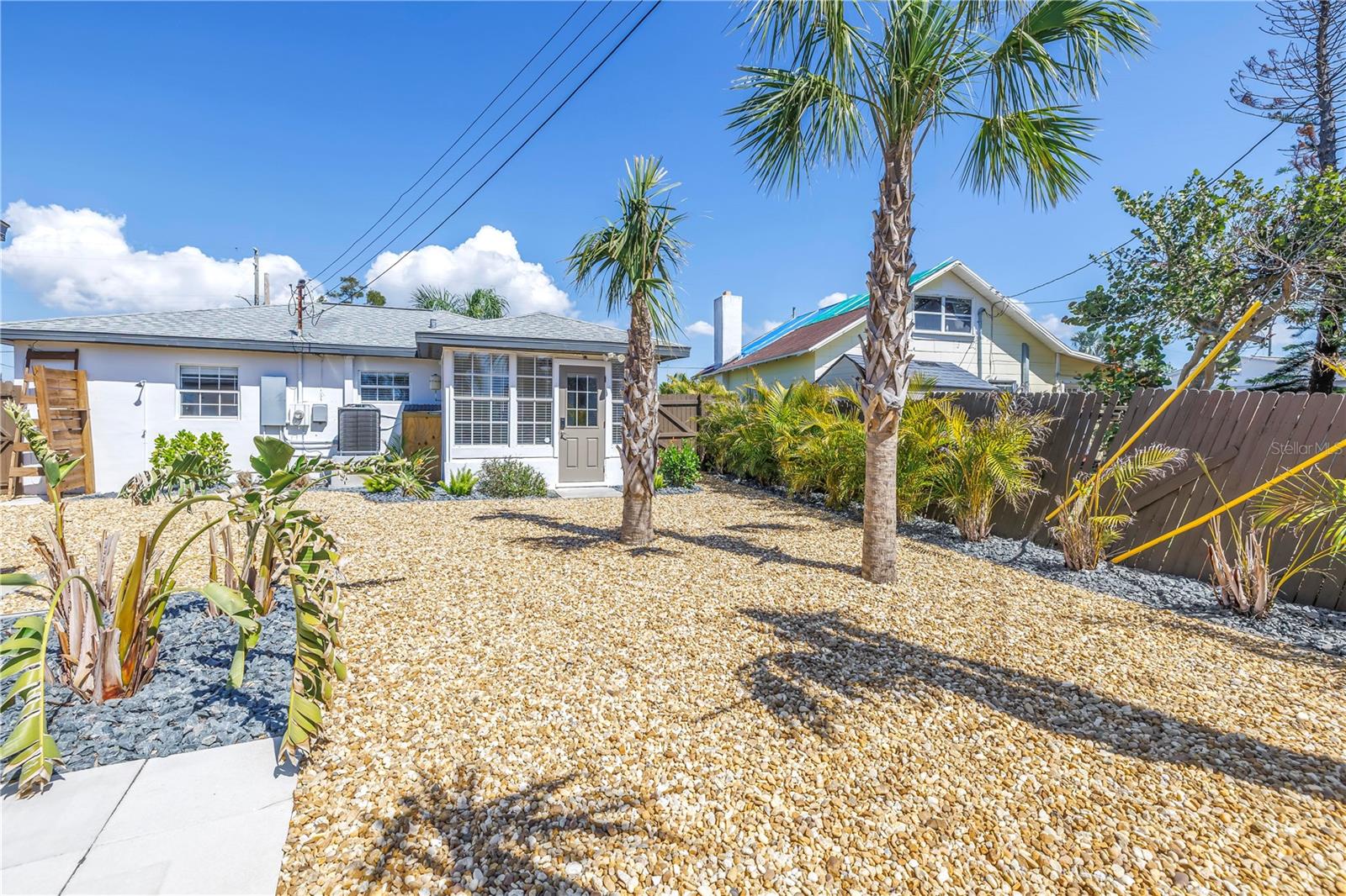 Image 20 of 33 For 14066 Marguerite Drive