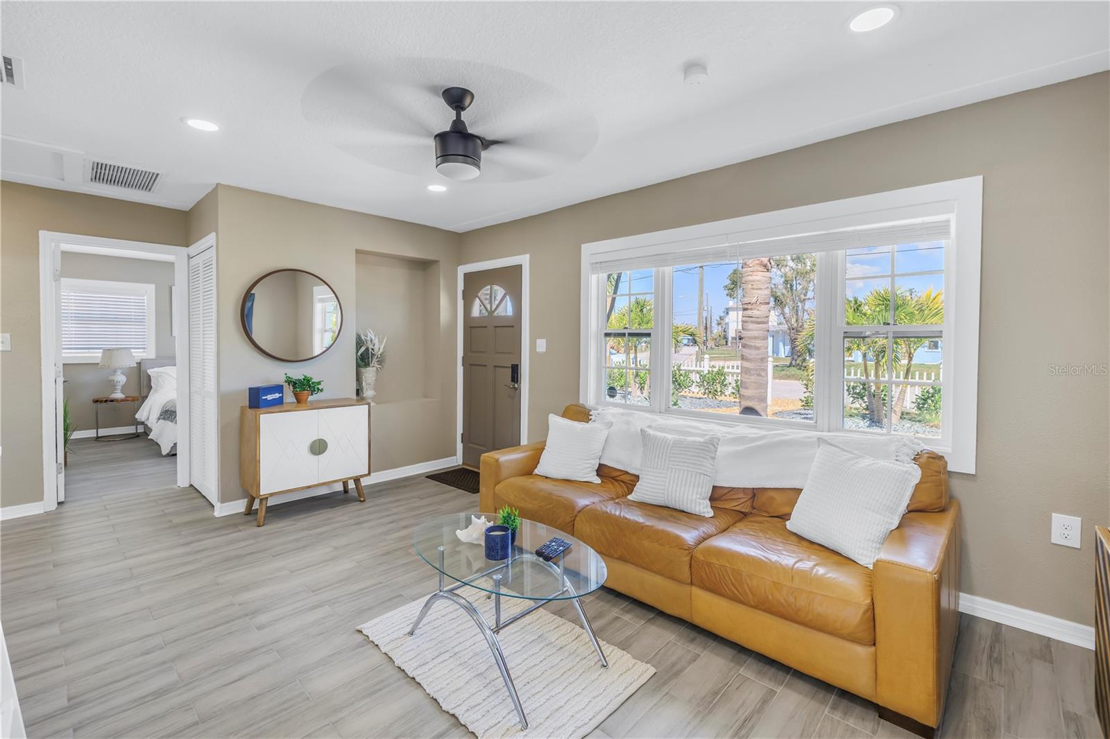 Image 4 of 33 For 14066 Marguerite Drive