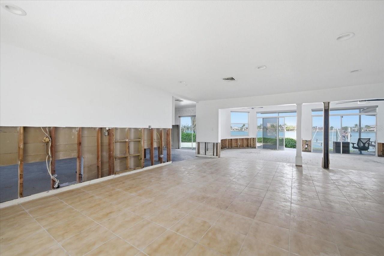 Image 12 of 41 For 411 55th Avenue